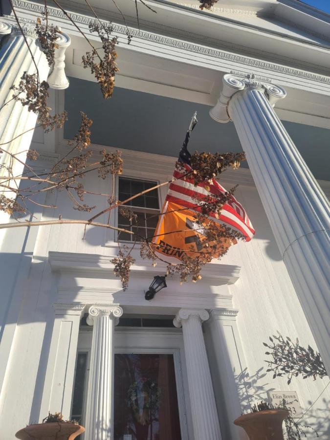 House Of 1833 Bed And Breakfast Mystic Exterior photo