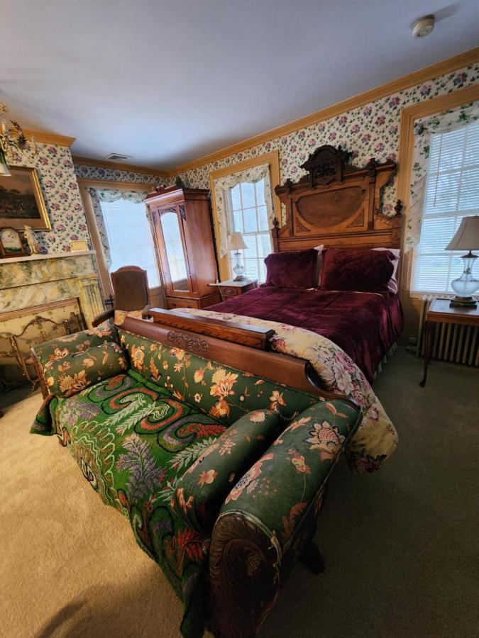 House Of 1833 Bed And Breakfast Mystic Exterior photo